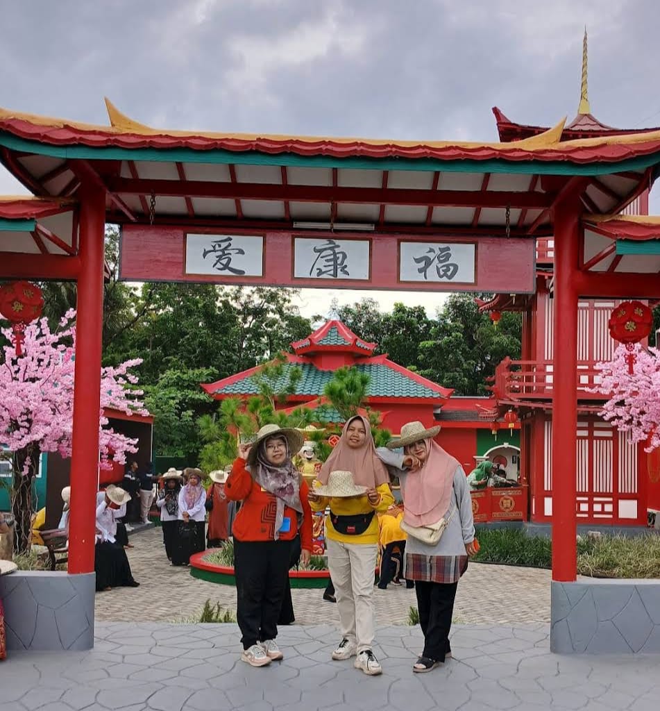 gambar-kuil-jepang-taman-keliling-dunia-majalengka